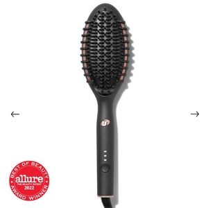T3 EDGE Heated Styling Brush